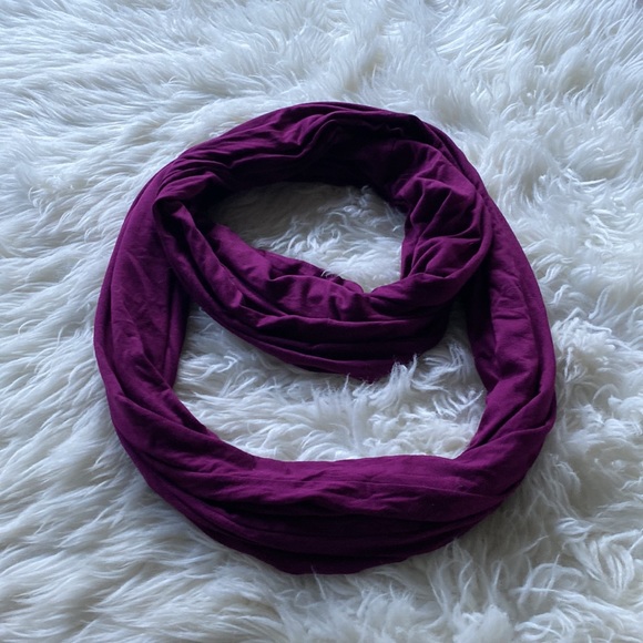 Frenzii by Jully Kang infinity Rayon Scarf - Picture 6 of 6